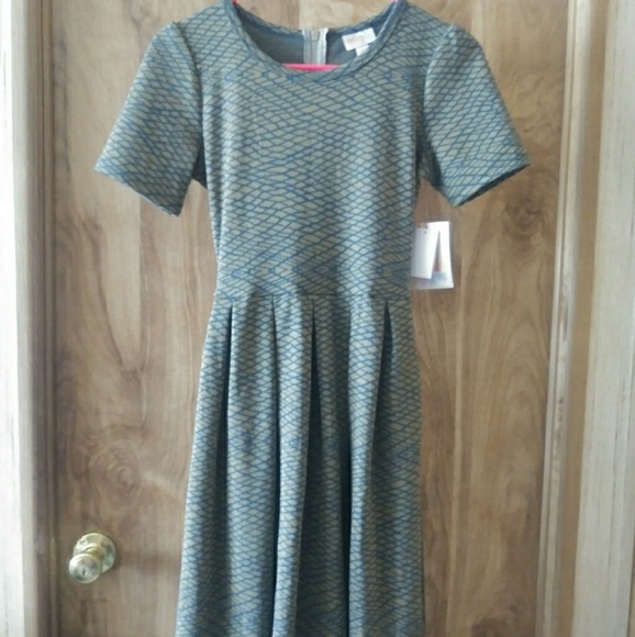 Lularoe Amelia - Picture 1 of 1